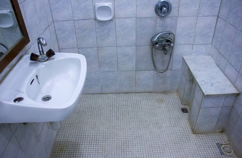Apapa Hotel | Elliotnass Hotel