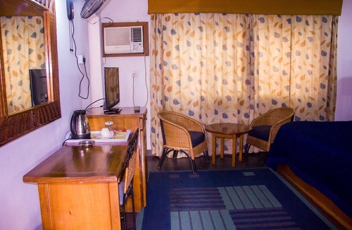 Apapa Hotel | Elliotnass Hotel