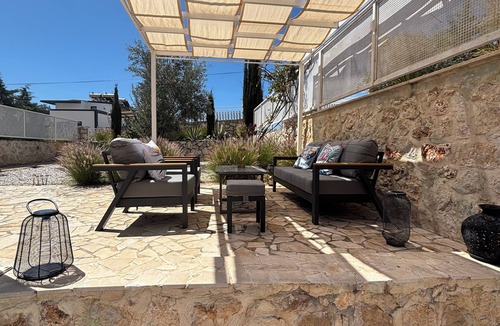 Kalkan Apartment | Elmas Apt - Luxury 3BR with Large Private Pool & Garden. 10 min Walk to Town!