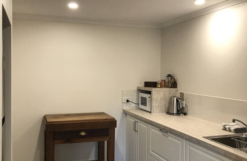 Healesville House | Elmview House and Apartment on Symons - in the centre of Healesville!