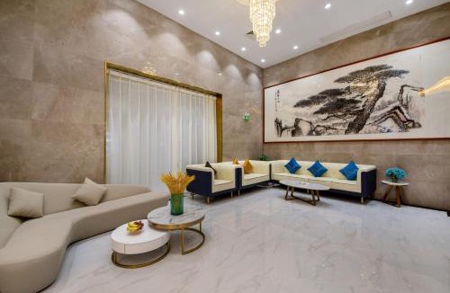 Guzhen Hotel | Elong Me Hotel