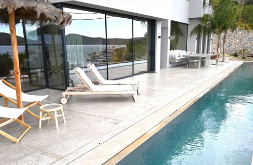 Mavrikiano Villa | Elounda Seafront Villa - BH103