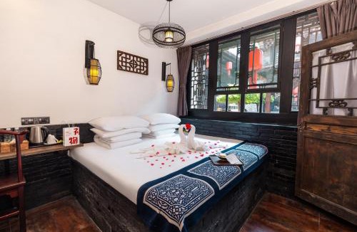 Pingyao Hotel | Elsewhere Hotel The former residence of the draft bank
