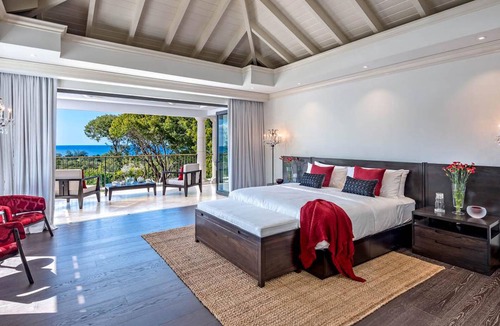 Sandy Lane House | Elsewhere is an exceptionally beautiful villa that sprawls on the Sandy Lane Estate