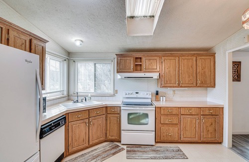 East Ely Cottage | Ely Gem < 1/2 Mi to Nevada Northern Railway!