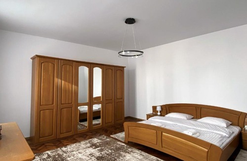 Center Apartment | Ely`s Place