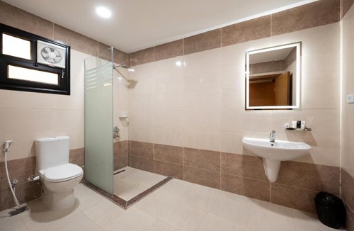 Qena Hotel | Elyasmene