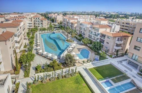Universal Apartment | Elysia Park