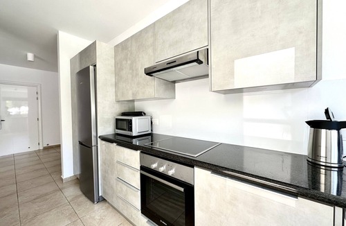 Universal Apartment | Elysia Park