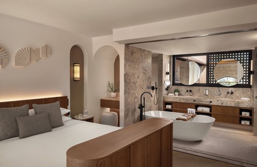 Paphos Hotel | Elysium