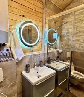 Mehadia Cabin | Elysium House