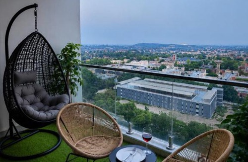 Blue Area Hotel | ELYSIUM TOWER- Executive Two Bedrooms Apartment Facing Centaurus Mall Islamabad