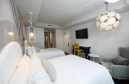 Central City Hotel | Elyton Hotel, Autograph Collection