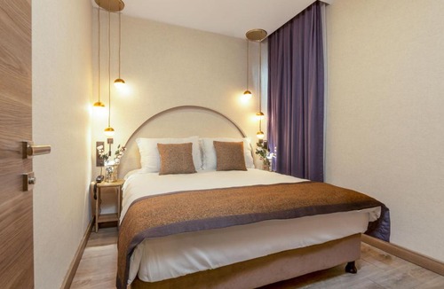 Kepez Hotel | Ema Houses