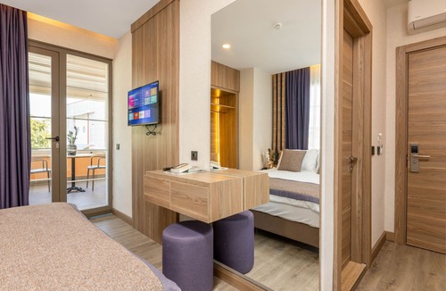 Kepez Hotel | Ema Houses