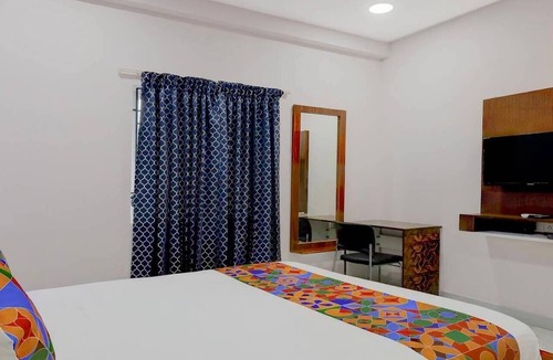 Thousand Lights Hotel | Embassy Gate Residency