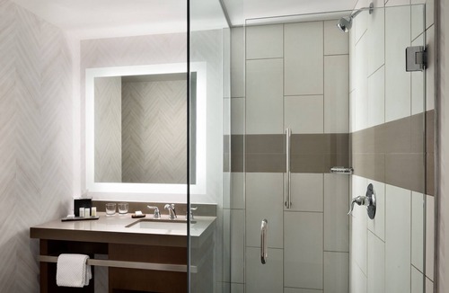 Downtown Pittsburgh Hotel | Embassy Suites By Hilton Pittsburgh Downtown