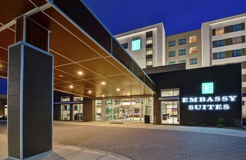 Plainfield Hotel | Embassy Suites By Hilton Plainfield Indianapolis Airport