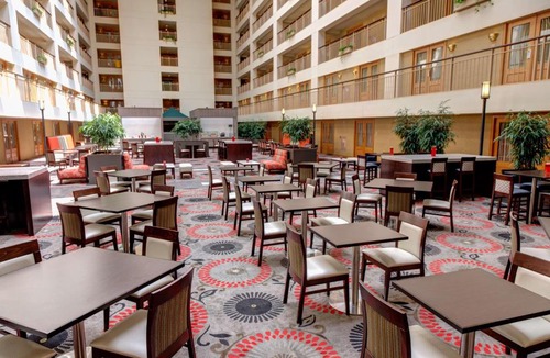 Rosemont Hotel | Embassy Suites by Hilton Chicago O'Hare Rosemont