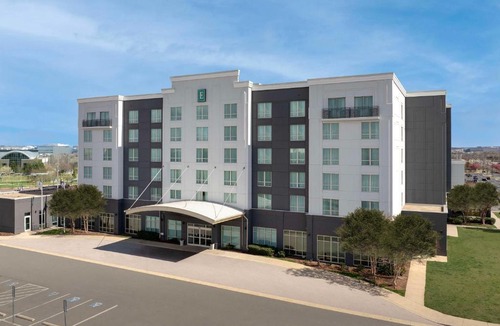 Ashburn Hotel | Embassy Suites by Hilton Dulles North Loudoun