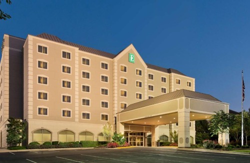 Herndon Hotel | Embassy Suites by Hilton Dulles Airport