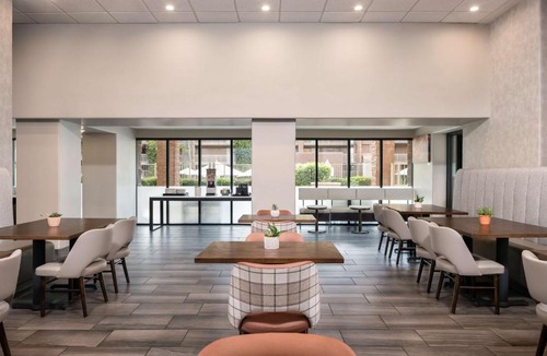 Tucson Hotel | Embassy Suites by Hilton Tucson East