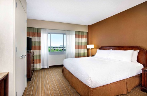 Parsippany Hotel | Embassy Suites by Hilton Parsippany