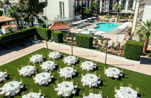 South Scottsdale Resort | Embassy Suites by Hilton Scottsdale Resort