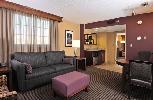 Downtown Des Moines Hotel | Embassy Suites Hotel Des Moines Downtown