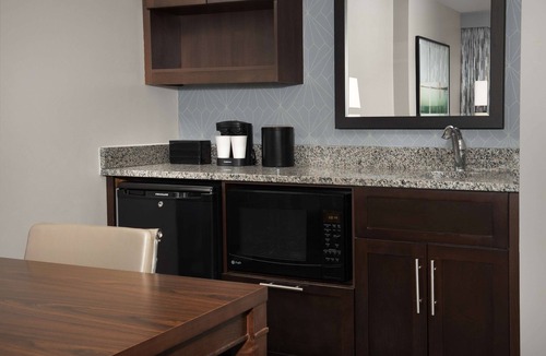 Springfield Hotel | Embassy Suites Springfield