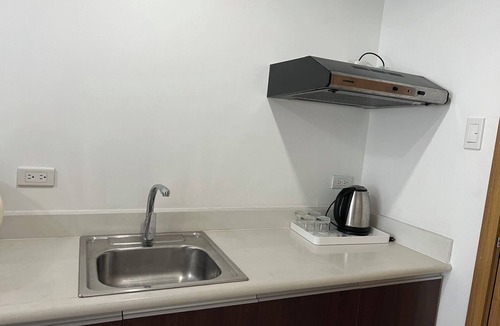 669 Ermita Apartment | Embassy Waves Retreat