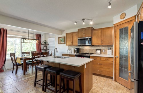 Kincora House | Ember Haven - 1 Hr Banff | Yard | BBQ | 20m Airprt