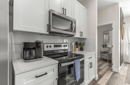 Ocala House | Ember's Place. Charming 4-bedroom w/Hammock & Arcade games, in enchanting Ocala