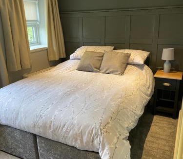 Ingleton House | Emelia Cottage Ingleton