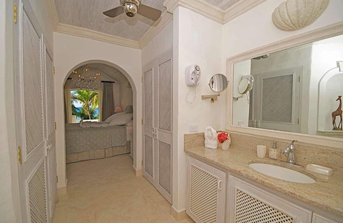 Gibbs Bay Villa | Emerald Beach 4 | Plumbago