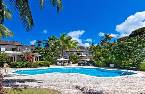 Gibbs Bay Villa | Emerald Beach 5 Aspica - A Luxury 3 Bedroom Town House on Gibbs Beach