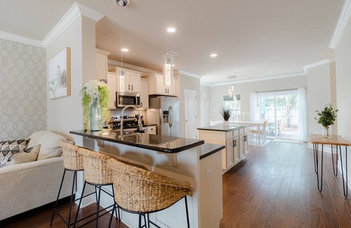 West Panama City Beach Cottage | Emerald Beach Cottage, Walk to the Beach!