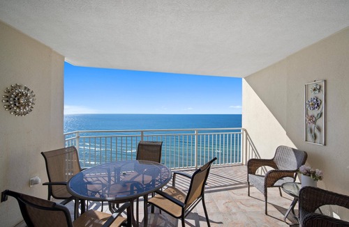 Panama City Beach Condo | Emerald Beach 2325