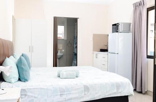 Windhoek West Bed & Breakfast | Emerald Bed&Breakfast
