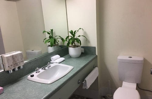 Emerald Hotel | Emerald Central Hotel