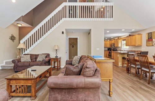 La Follette House | EMERALD COVE