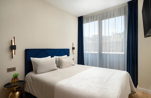 Inner City Budapest Apartment | Emerald Downtown Luxury Suites by Continental Group
