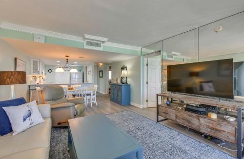 Sunnyside House | ‘Emerald Dreams’ Beach & Lakefront West PCB Condo