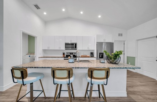 Port LaBelle House | Emerald Entry Retreat