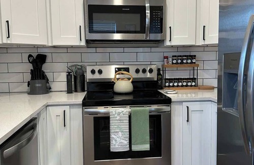 Indianapolis House | Emerald Escape | Spacious Duplex | Ideal Location!