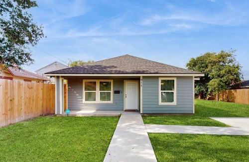 Del Mar House | Emerald Escape