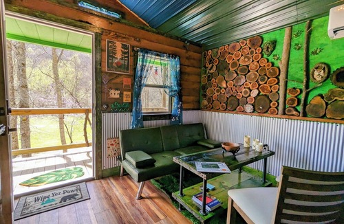 Pittsburg Cabin | Emerald Forest ~ Magical forest themed cabin in Daniel Boone Forest along river!