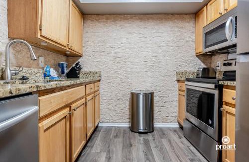 Indian Bayou Apartment | Emerald Gem 0.7 miles from beach