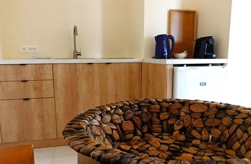 Plaka Apartment | Emerald