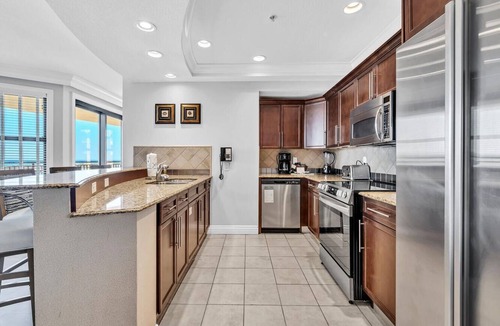 Destin Condo | Emerald Grande Corner 😎 Unit 505 ⛵️⛵️Beach Serv Incl ⛱️⛱️ EV Chargers 🐠🐬🦀